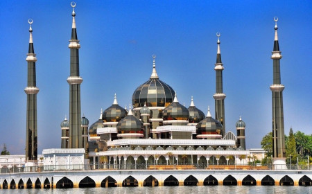 7 Masjid Cantik di Malaysia Yang Wajib Dikunjungi